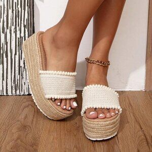 Pom Pom trim espadrille flat form slide sandals size 7